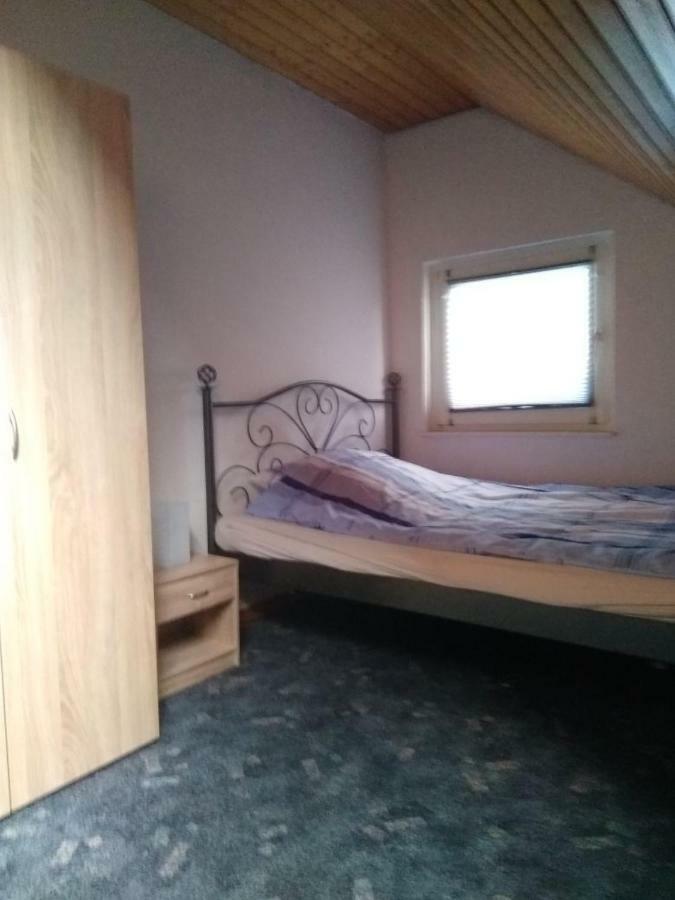 Gemuetliche Wohnung Naehe Centro Oberhausen  Bagian luar foto
